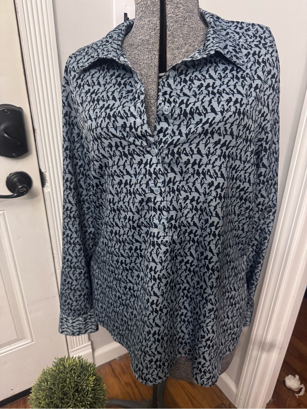 Women’s Ann Taylor Blue Patterned Button-Up Blouse With Birds Large